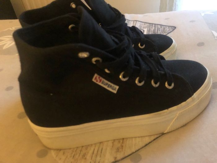 Paire de baskets tennis Superga - photo numéro 8