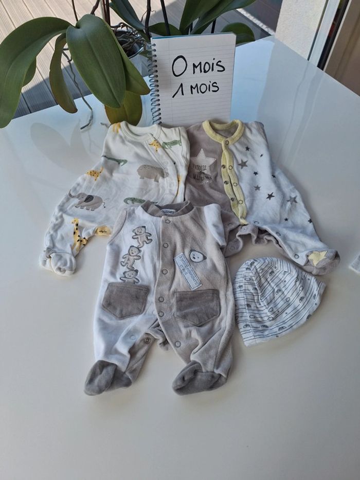 Lot de 3 pyjamas 0 et 1 mois