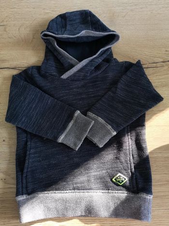 Sweat à capuche 24mois