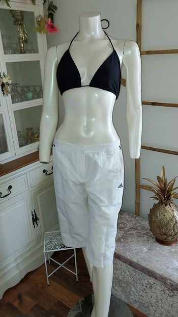 Pantacourt/ bermuda Adidas loosefit excellent état taille 38