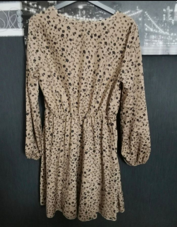 Robe fleurie - photo numéro 2