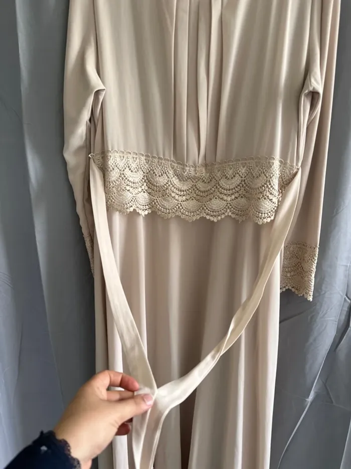Robe soirée beige/dorée - photo numéro 3