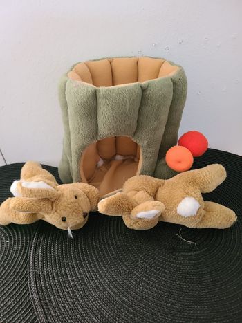 TRONC D'arbre vert doudou lapins