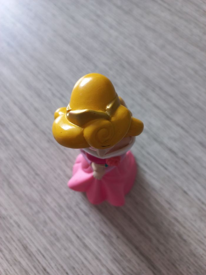 Figurine Belle au bois dormant - photo numéro 3