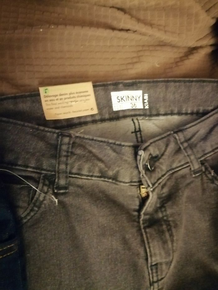 Pantalon couleur blanc  taille 36 - photo numéro 2