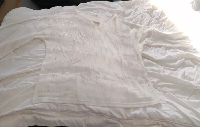 Pull blanc T3 a manche courte