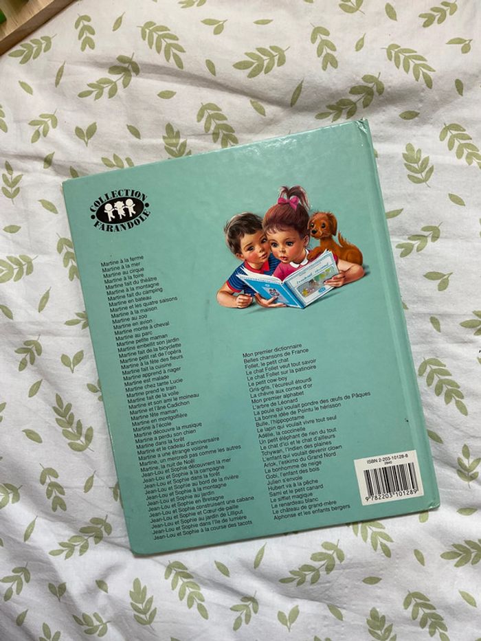 livre Martine prend le train casterman - photo numéro 3