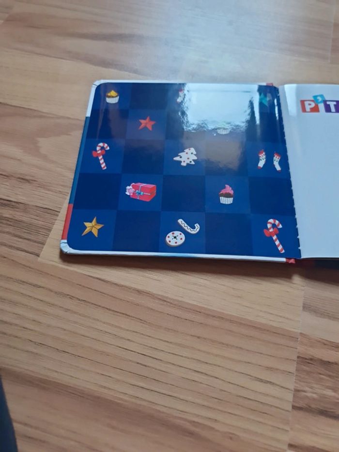 petit loup attend le père Noël - photo numéro 3