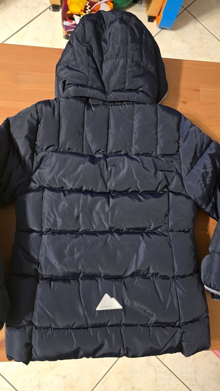 NEUVE (non portée) 🏷😍🥰🩷superbe DOUDOUNE CHAUDE (automne/hiver) 8 ANS fille 🩷🩷😍👌👌 - photo numéro 8