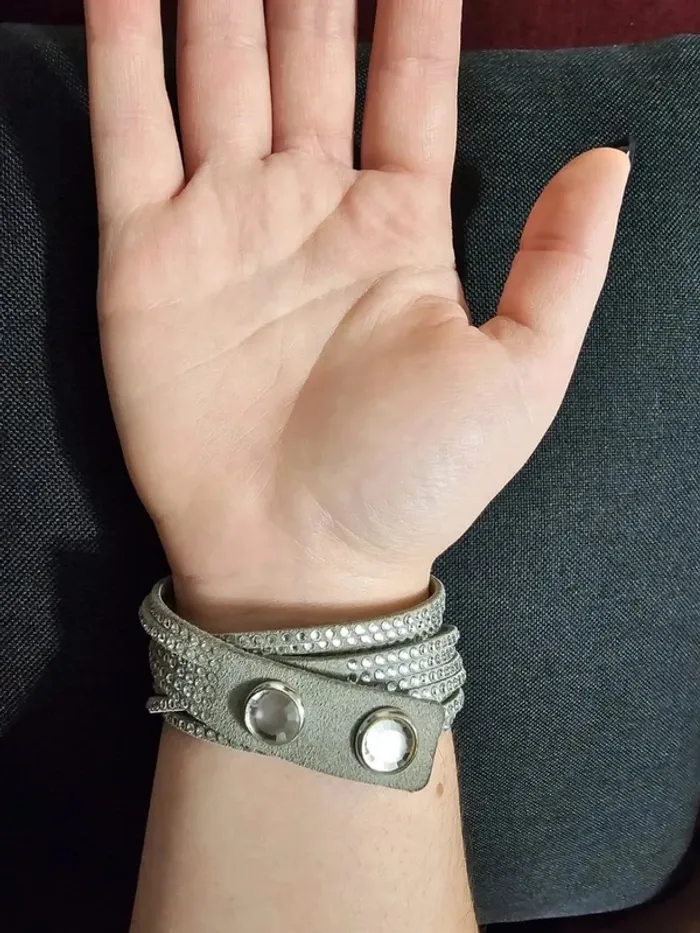 Bracelet Swarovski Double Tour Gris - Cristaux Scintillants - Excellent État - photo numéro 2