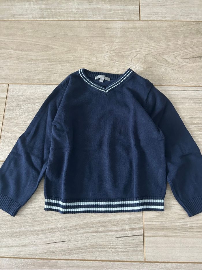 Petit pull garçon mi saison  col V