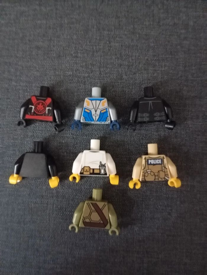 7 torse figurines lego - photo numéro 2