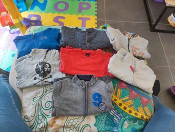 Lot 7 gilets/pulls 18 mois