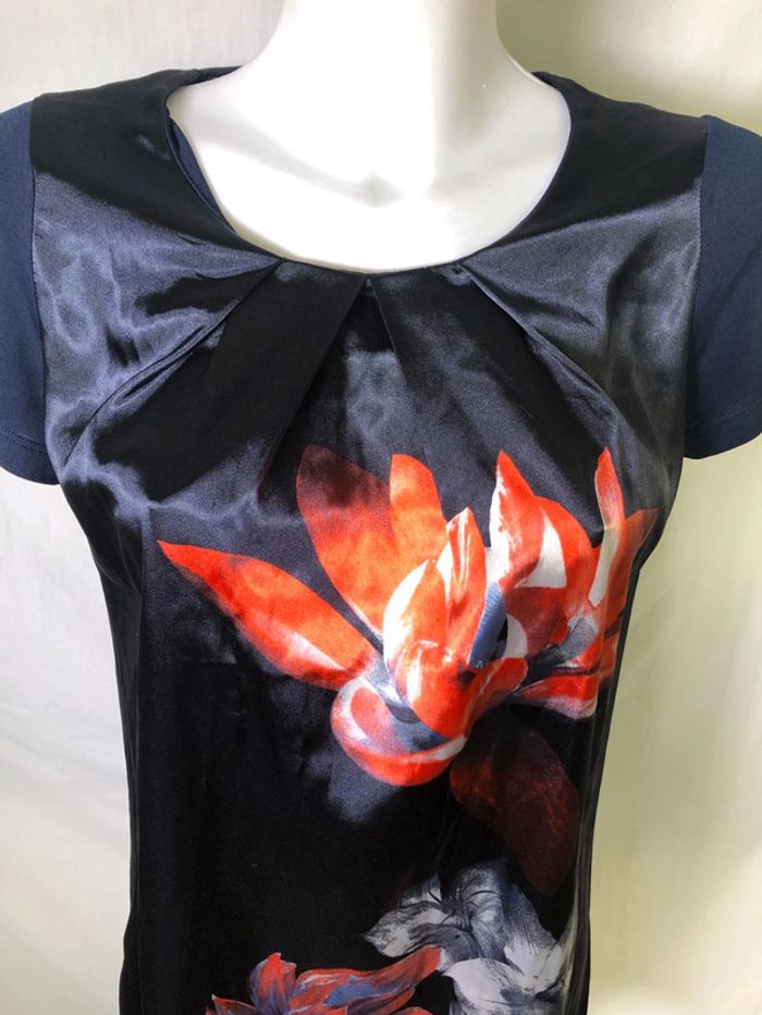 Tunique satinée Promod bleu marine motifs fleurs taille M / 38 40 très bon état - photo numéro 5