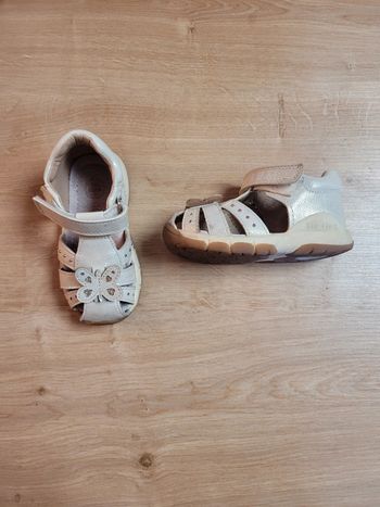 Sandales fille cuir taille 22