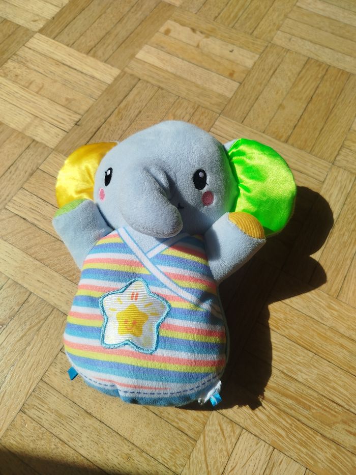 Peluche sonore VTech Nino elephantino lumineux -plus de 45 mélodies - photo numéro 3
