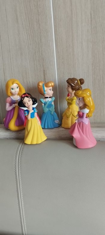 Lot de 5 princesses Disney.