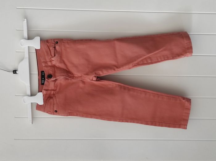 Jean bébé garçon 24 mois – Corail – Très bon état - photo numéro 2