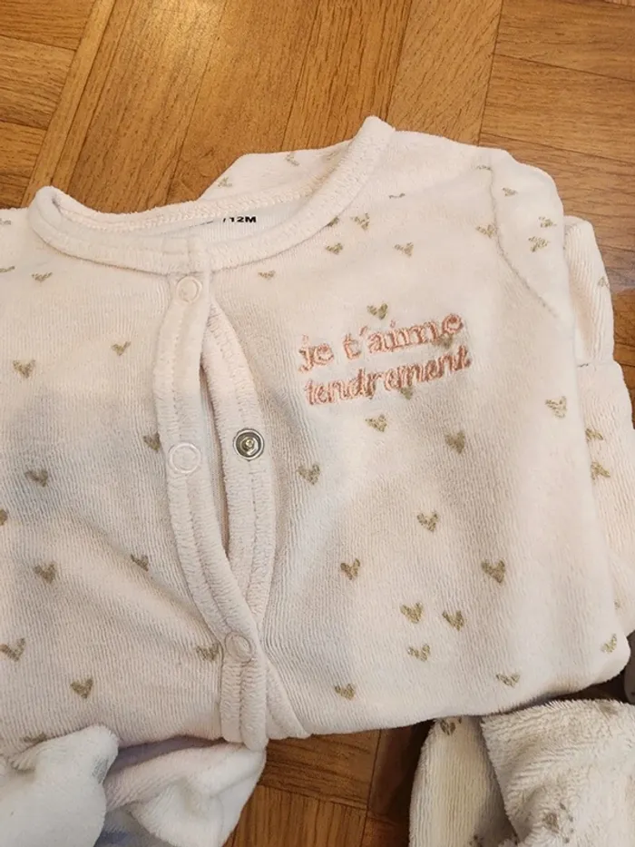 Lot de pyjama taille 12 mois et 3 body - photo numéro 4