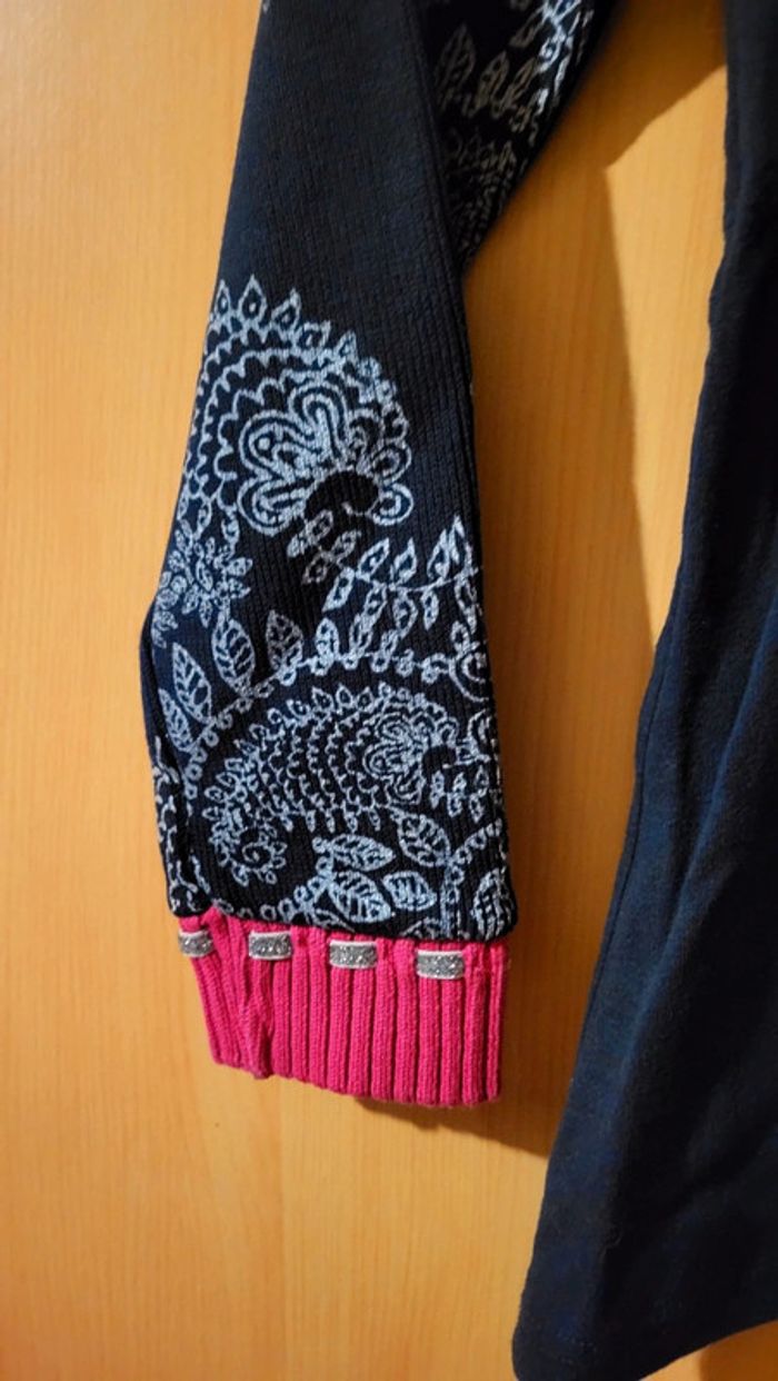 🟣 9 / 10 ans Pull Desigual Coeur 🟣 - photo numéro 3