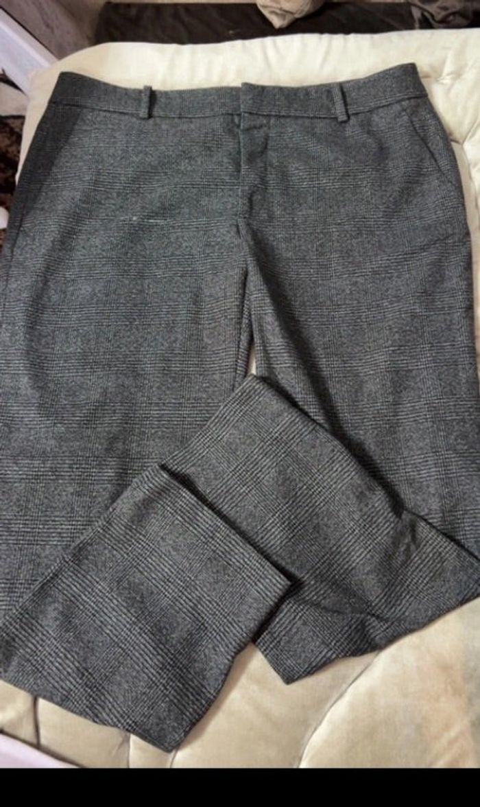 Pantalon 44 Zara