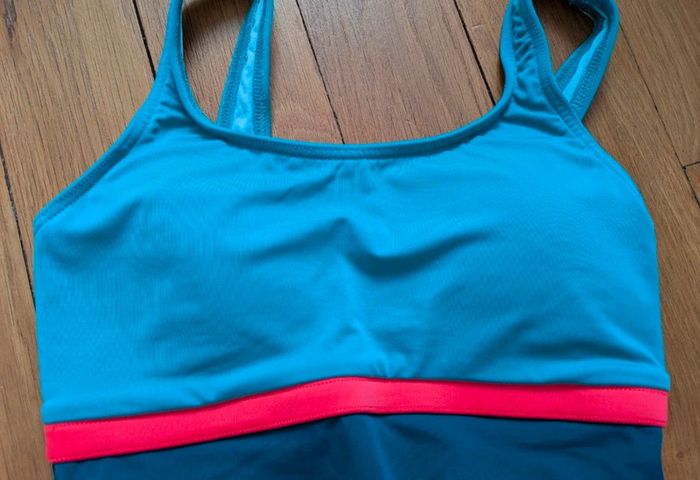 Maillot de bain une pièce très bon état 36 S decathlon piscine ou mer été - photo numéro 2