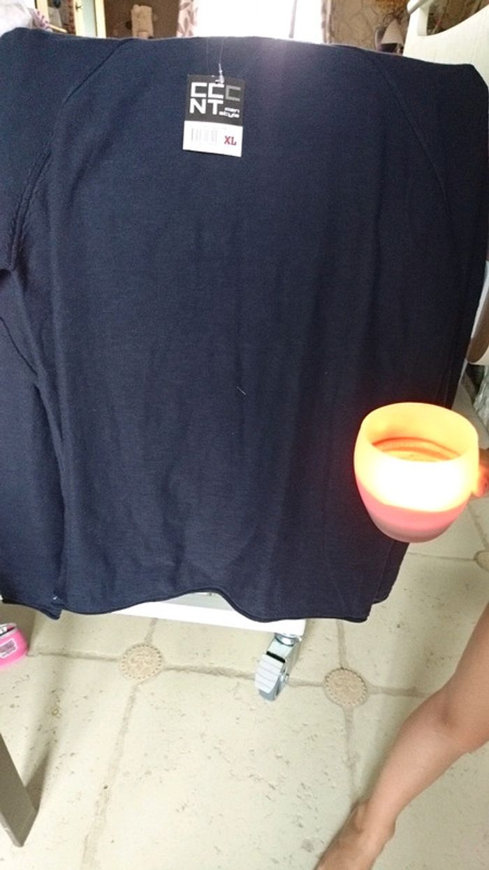 Pull col rond neuf taille XL - photo numéro 2