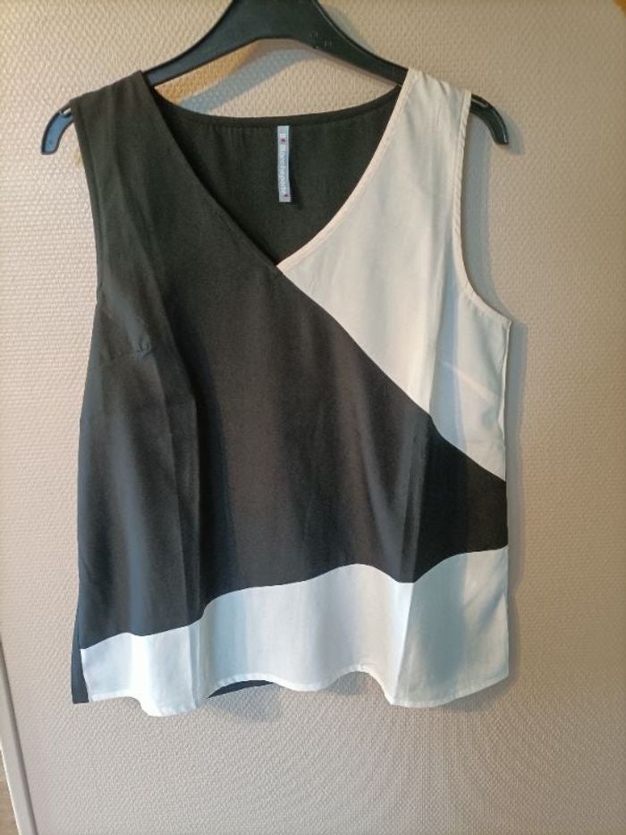 Débardeur à motif géométrique blanc noir beige