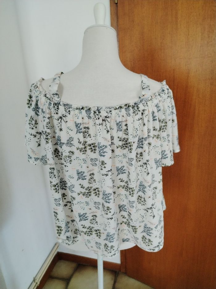 Blouse neuve (carton 6) - photo numéro 2