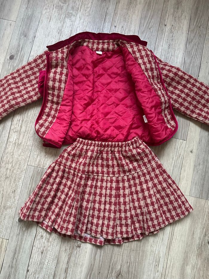 Ensemble fille jupe et veste rouge bordeaux 5 ans