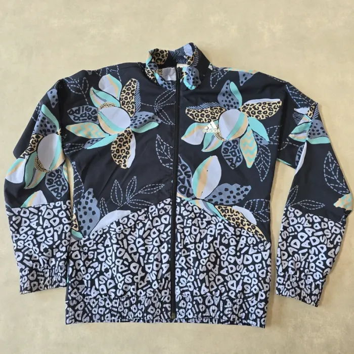 Ensemble sport Adidas neuf + cadeau - photo numéro 2