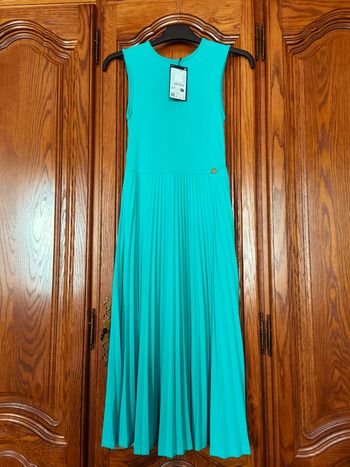 robe sans manche - T 146 - NEUVE