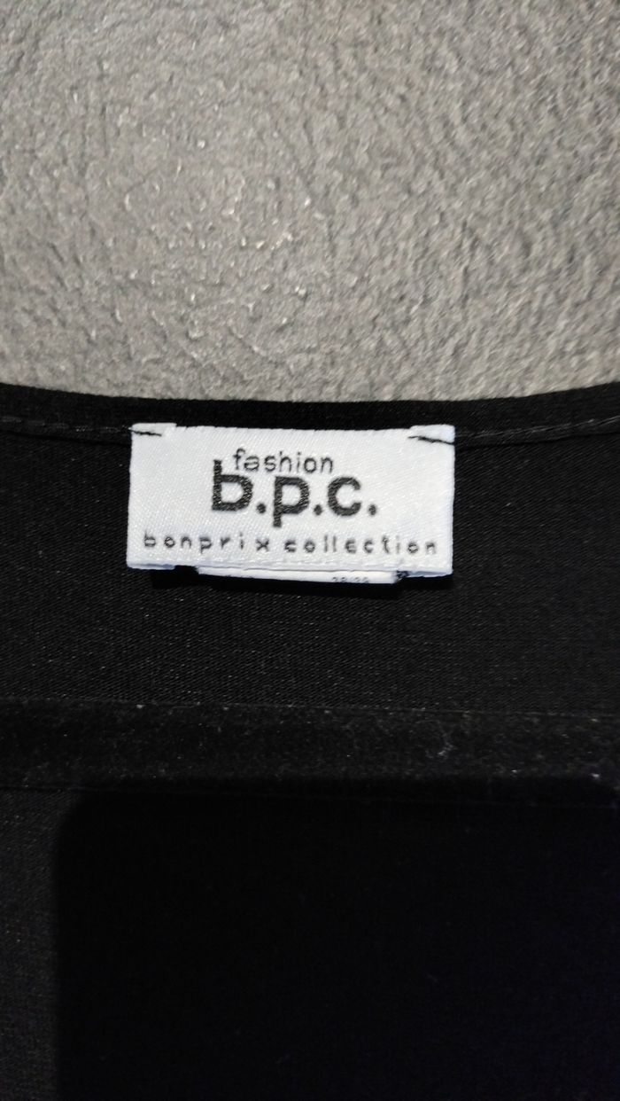 Robe noire - photo numéro 4