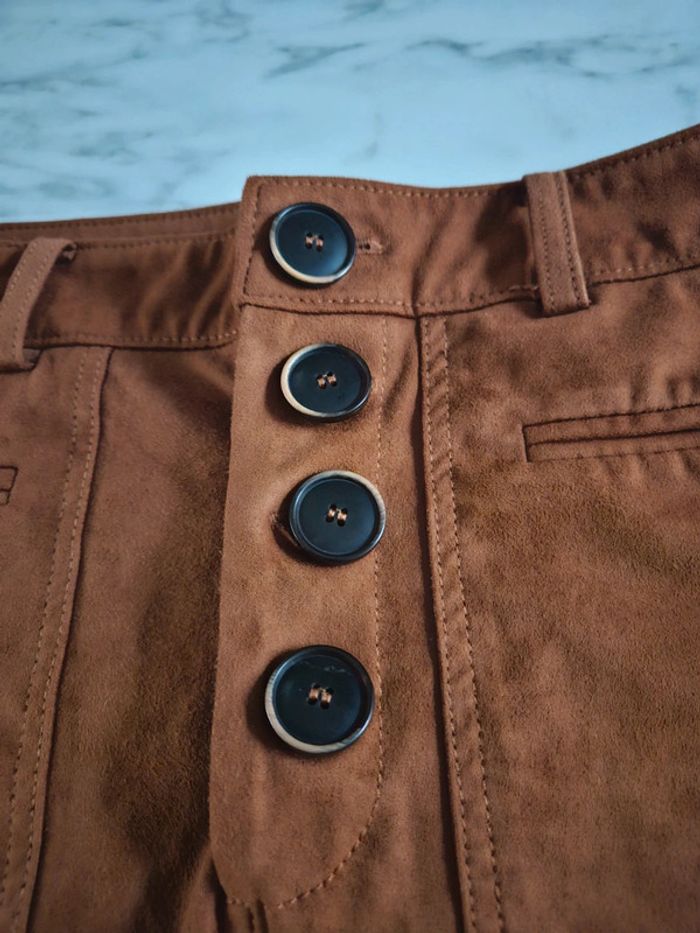 Zara mini jupe en daim XS - photo numéro 2