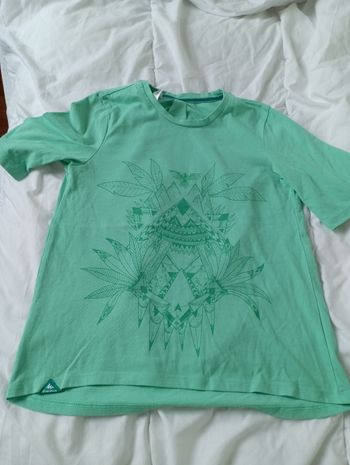 Tee shirt manches courtes vert decatlon 12 ans 1€