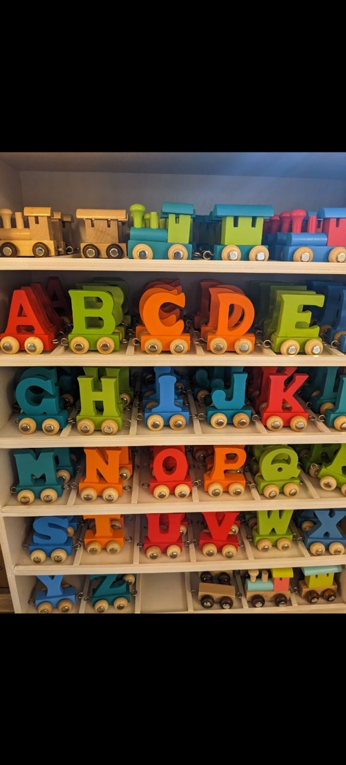 Lettres en bois petit train