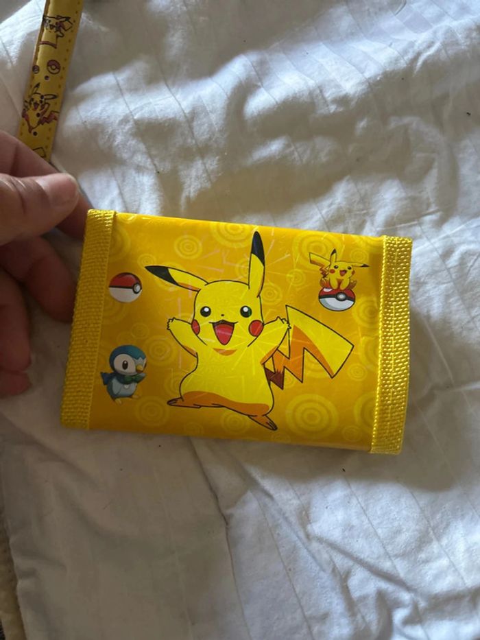 Montre + porte monnaie pikatchu - photo numéro 4