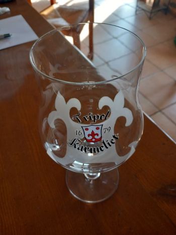 Verre hauteur 21 cm.