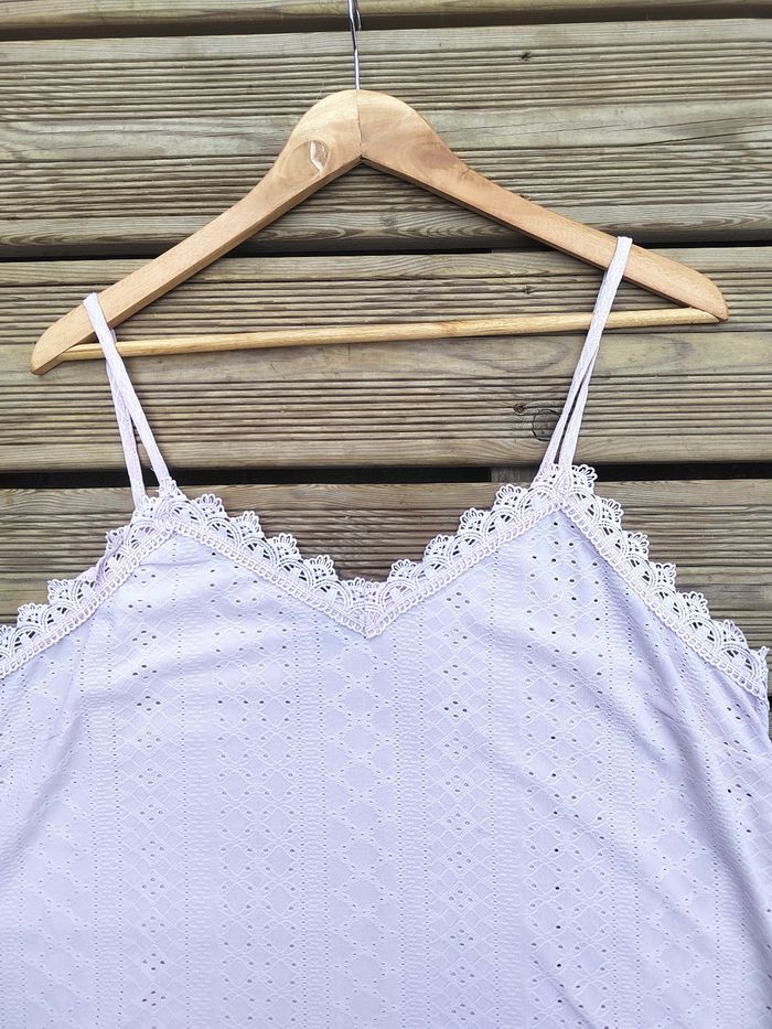 Top à fines bretelles à broderie anglaise – Rose Pâle – Shein 44 - photo numéro 4