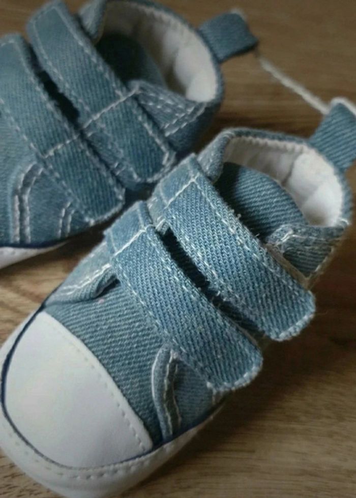 ⭐ Baskets à scratch en bleu jean poiture 0/3 mois ⭐ - photo numéro 6