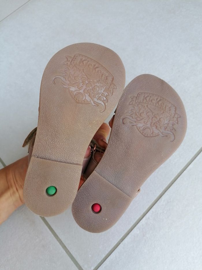 Très jolies 😍 sandales 'Kickers' - photo numéro 10