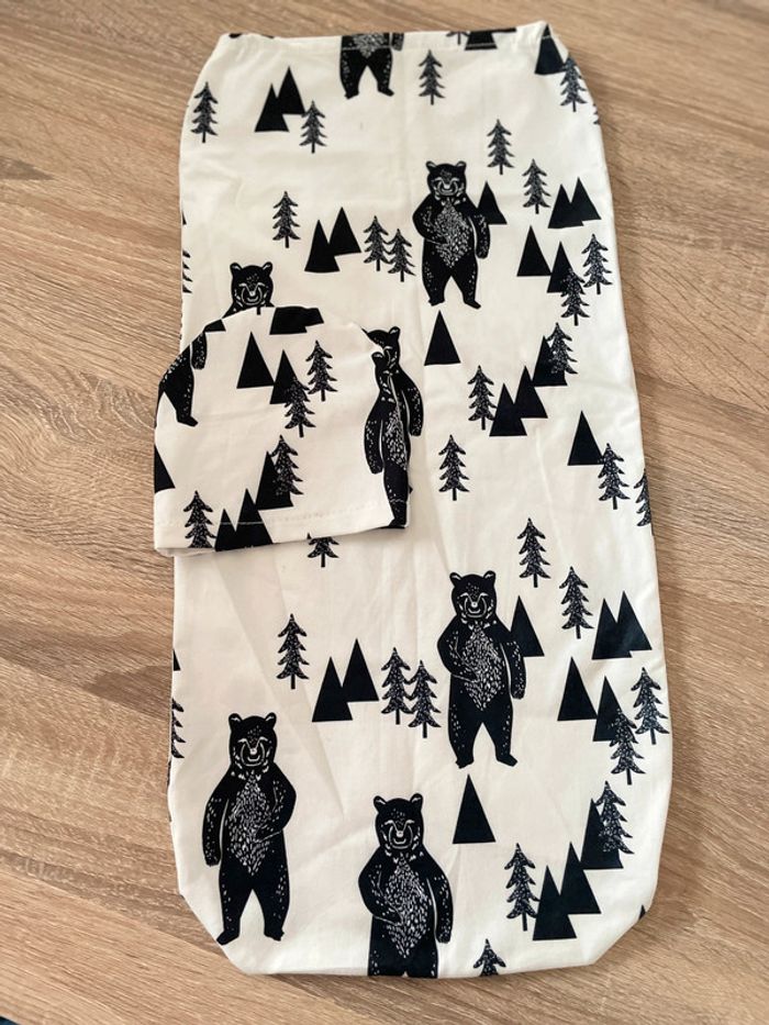 Lot de 2 couvertures / sacs de couchage + bonnet - photo numéro 2