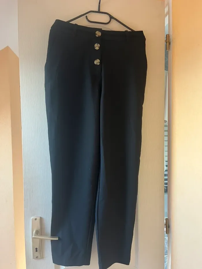 pantalon droit habillé zara noir a boutons - photo numéro 2