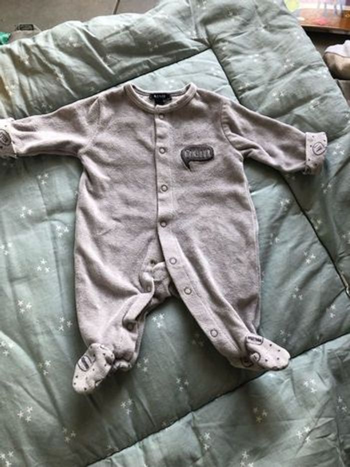 Pyjama 1 mois - photo numéro 8