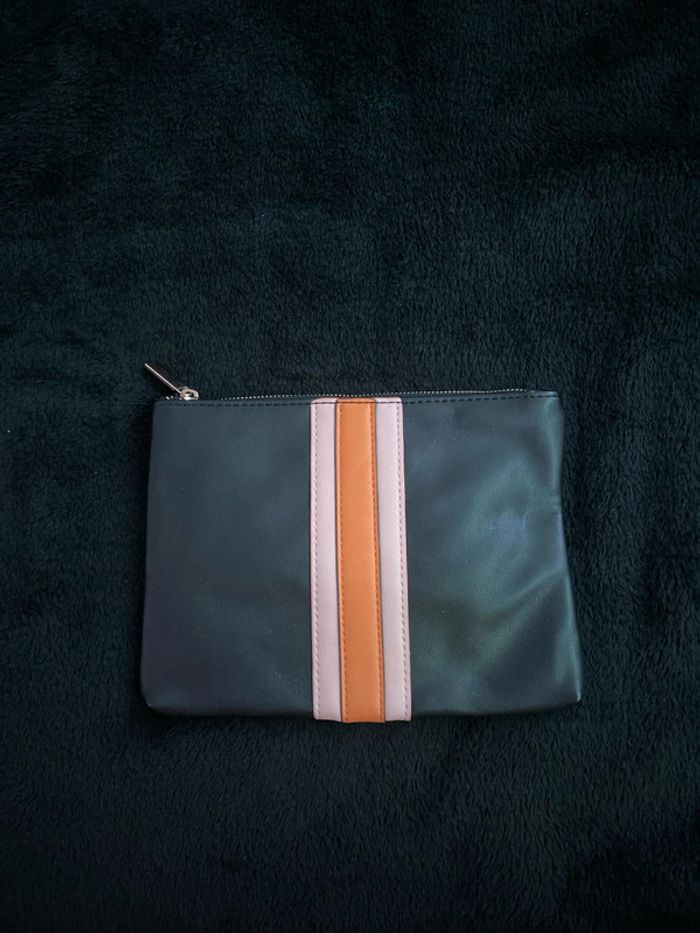 Pochette Galerie lafayette en très bon état