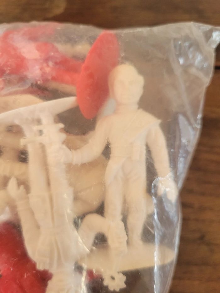 Vends lot de 12 thunderbirds vintage comansi dans leur emballage - photo numéro 7