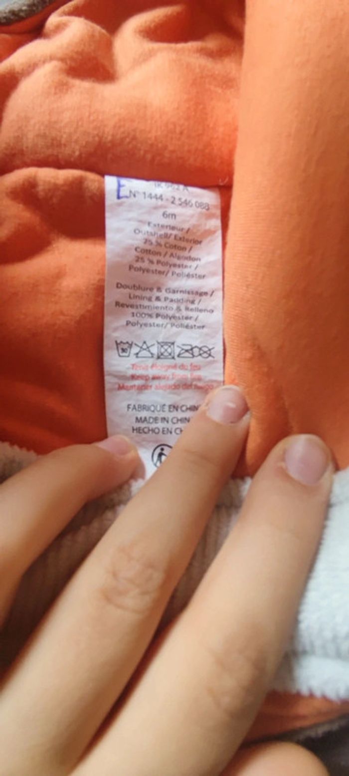 Ensemble salopette + t-shirt chauds 6 mois - photo numéro 7