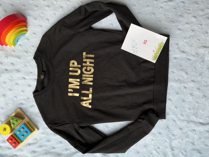 sweat noir manches longues inscription dorée devant XS fashion express - photo numéro 2