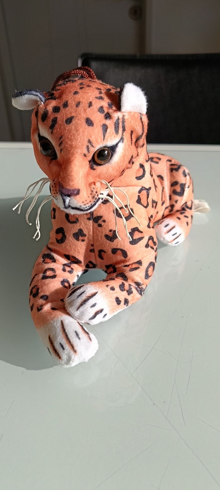 Peluche léopard