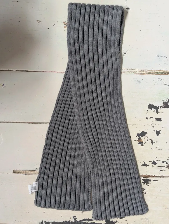 Ensemble bonnet et écharpe gris en maille - photo numéro 3